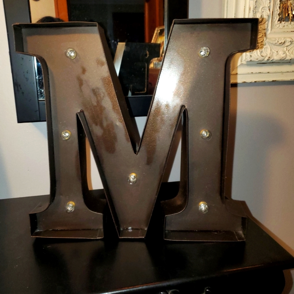 Metal Light Up "M"